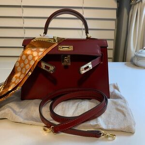Elegant Burgundy Handbag